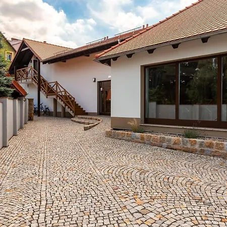 Maximus Oda ve Kahvaltı